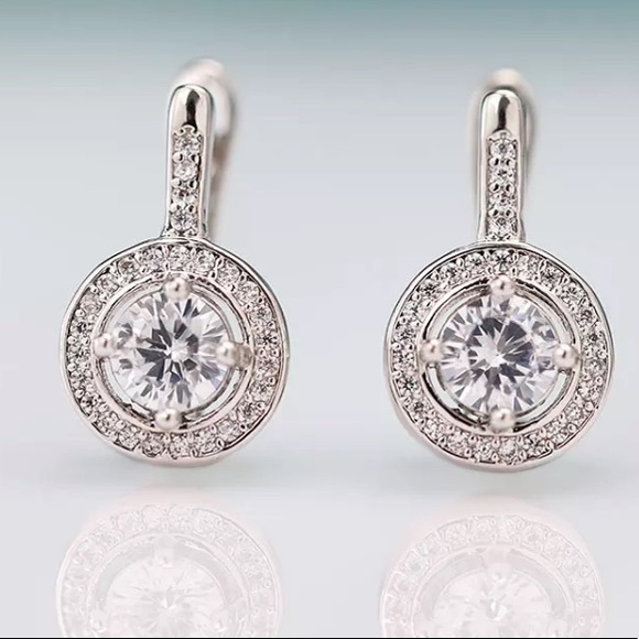 Jewelry - New 925 Sterling Silver Round Stud Diamon Earrings